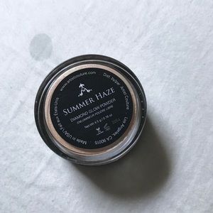 Artist Couture Diamond Glow Powder (Highlighter)